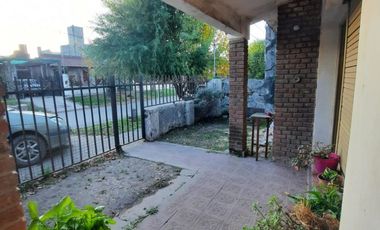 VENTA dos Casas - mismo lote ATENCION INVERSORES