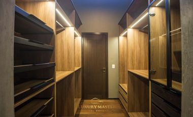 Casa de Lujo en Venta en Valle Real