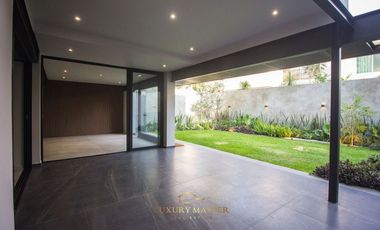Casa de Lujo en Venta en Valle Real