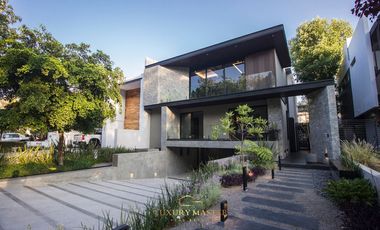 Casa de Lujo en Venta en Valle Real