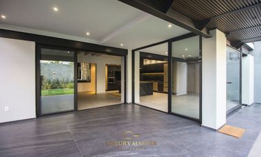 Casa de Lujo en Venta en Valle Real