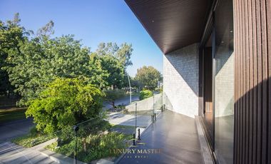 Casa de Lujo en Venta en Valle Real