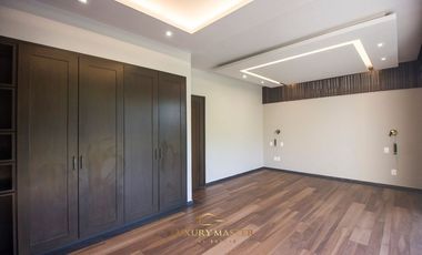 Casa de Lujo en Venta en Valle Real