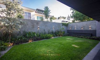 Casa de Lujo en Venta en Valle Real