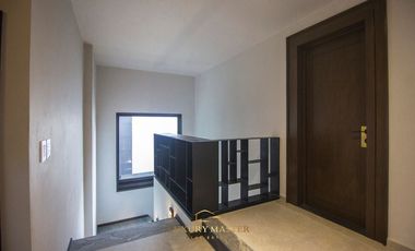 Casa de Lujo en Venta en Valle Real