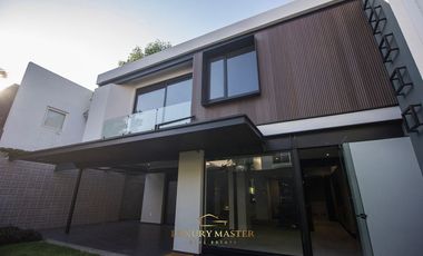 Casa de Lujo en Venta en Valle Real
