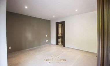 Casa de Lujo en Venta en Valle Real