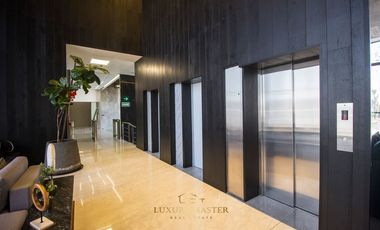 Oficina de Lujo en Colinas de San Javier en Venta