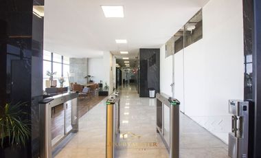 Oficina de Lujo en Colinas de San Javier en Venta