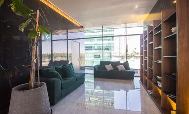Oficina de Lujo en Colinas de San Javier en Venta