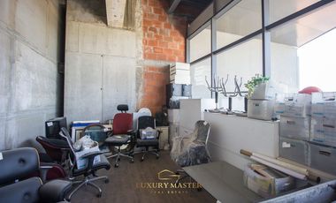 Oficina de Lujo en Colinas de San Javier en Venta