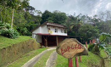 VENTA DE CASA RUSTICA  CON TERRENO DE 14.200 M2