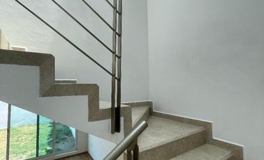 Casa en venta en Cacalomacan, Fraccionamiento EL PEDREGAL