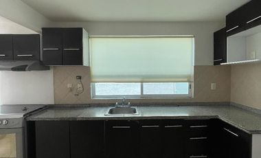 Casa en venta en Cacalomacan, Fraccionamiento EL PEDREGAL