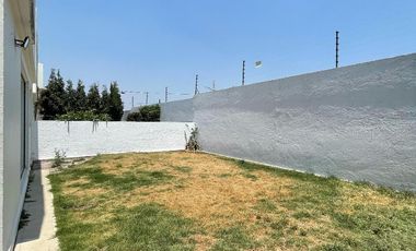 Casa en venta en Cacalomacan, Fraccionamiento EL PEDREGAL