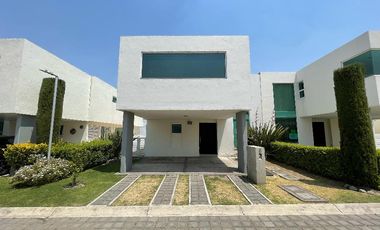 Casa en venta en Cacalomacan, Fraccionamiento EL PEDREGAL