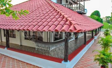 Vendo  Hacienda - Puerto Boyaca.