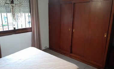 Casa tres ambientes. Apto Credito. Permuta.