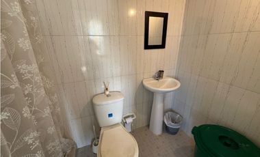 SE ARRIENDA APARTAMENTO EN CONJUNTO CERRADO, SANTA MARTA