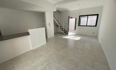 Departamento tipo duplex en alquiler 3 ambientes - Quilmes
