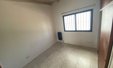 Departamento tipo duplex en alquiler 3 ambientes - Quilmes