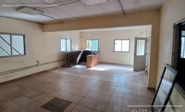 GALPON EN ALQUILER 1300 M2 CON OFICINAS Y VESTUARIOS