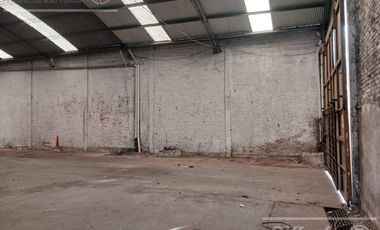 GALPON EN ALQUILER 1300 M2 CON OFICINAS Y VESTUARIOS