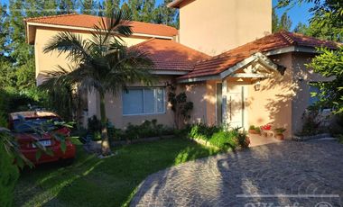 Casa en venta en Las Acacias, Hudson. Escriturable. Apto crédito.