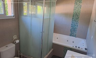 Casa en venta en Las Acacias, Hudson. Escriturable. Apto crédito.