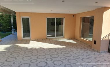 Casa en venta en Las Acacias, Hudson. Escriturable. Apto crédito.