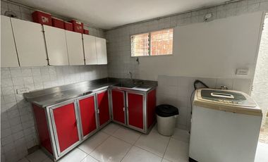 CASA EN VENTA, MEDELLN SECTOR CASTILLA