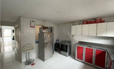CASA EN VENTA, MEDELLN SECTOR CASTILLA