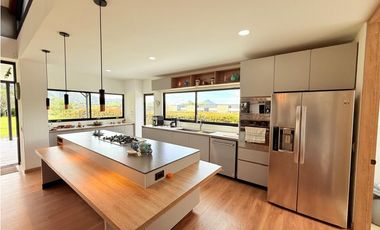 vendo casa finca campestre la Ceja, sector el tambo 1.796 m2