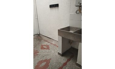 SE ARRIENDA CASA EN ITAQUI