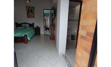 HERMOSA CASA ESQUINERA EN ARRIENDO