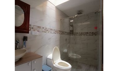 HERMOSA CASA ESQUINERA EN ARRIENDO