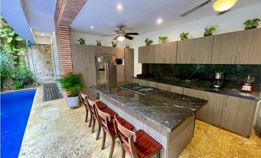 SE VENDE CASA EN EL  CENTRO HISTORICO