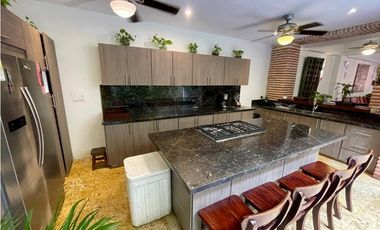 SE VENDE CASA EN EL  CENTRO HISTORICO