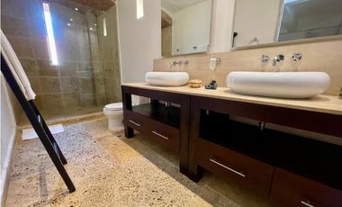 SE VENDE CASA EN EL  CENTRO HISTORICO