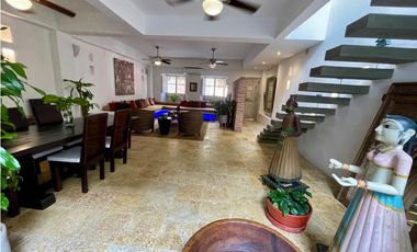 SE VENDE CASA EN EL  CENTRO HISTORICO