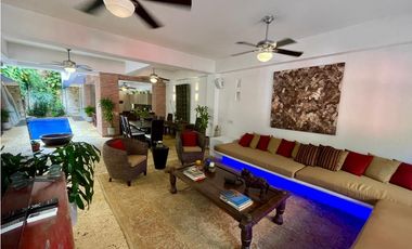 SE VENDE CASA EN EL  CENTRO HISTORICO