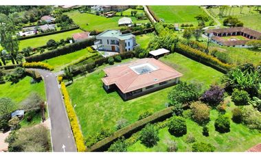 casa finca campestre para venta la Ceja Antioquia 2.620 m2 JLRB