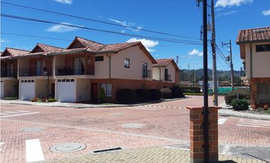 Casa para Arriendo en La Ceja Exclusiva unidad Manzanares