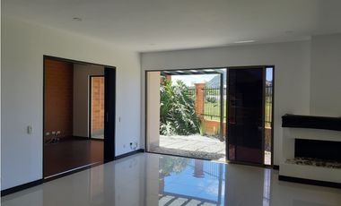 Casa para Arriendo en La Ceja Exclusiva unidad Manzanares