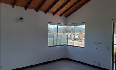 Casa para Arriendo en La Ceja Exclusiva unidad Manzanares
