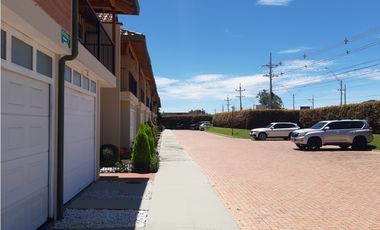 Casa para Arriendo en La Ceja Exclusiva unidad Manzanares