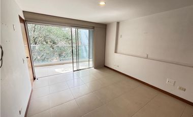 VENTA  DE AMPLIO Y EXCLUSIVO APARTAMENTO BARRIO LAURELES MEDELLN