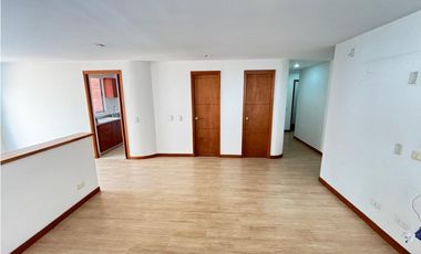 VENTA  DE AMPLIO Y EXCLUSIVO APARTAMENTO BARRIO LAURELES MEDELLN