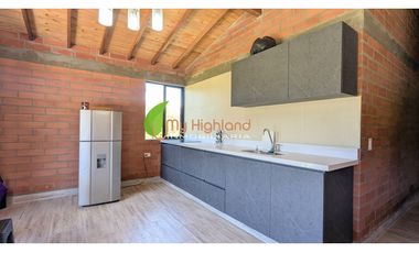 Casa Campestre A solo 250 mts de la autopista Med Bogota Guarne