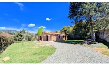 Casa Campestre A solo 250 mts de la autopista Med Bogota Guarne
